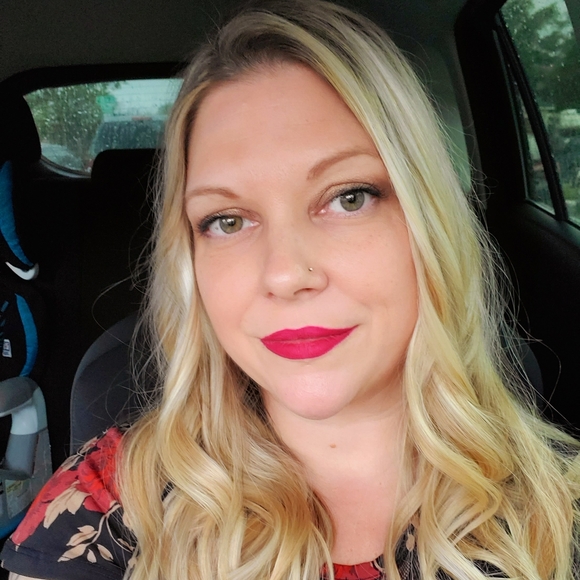 Meet the Posher Other - Meet your Posher, Theresa